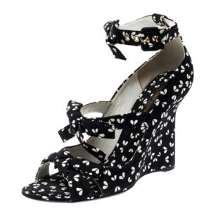 luxury-women-louis-vuitton-used-shoes-p207901-004 louis vuitton black printed fabric bow ankle strap wedges sandals size 38