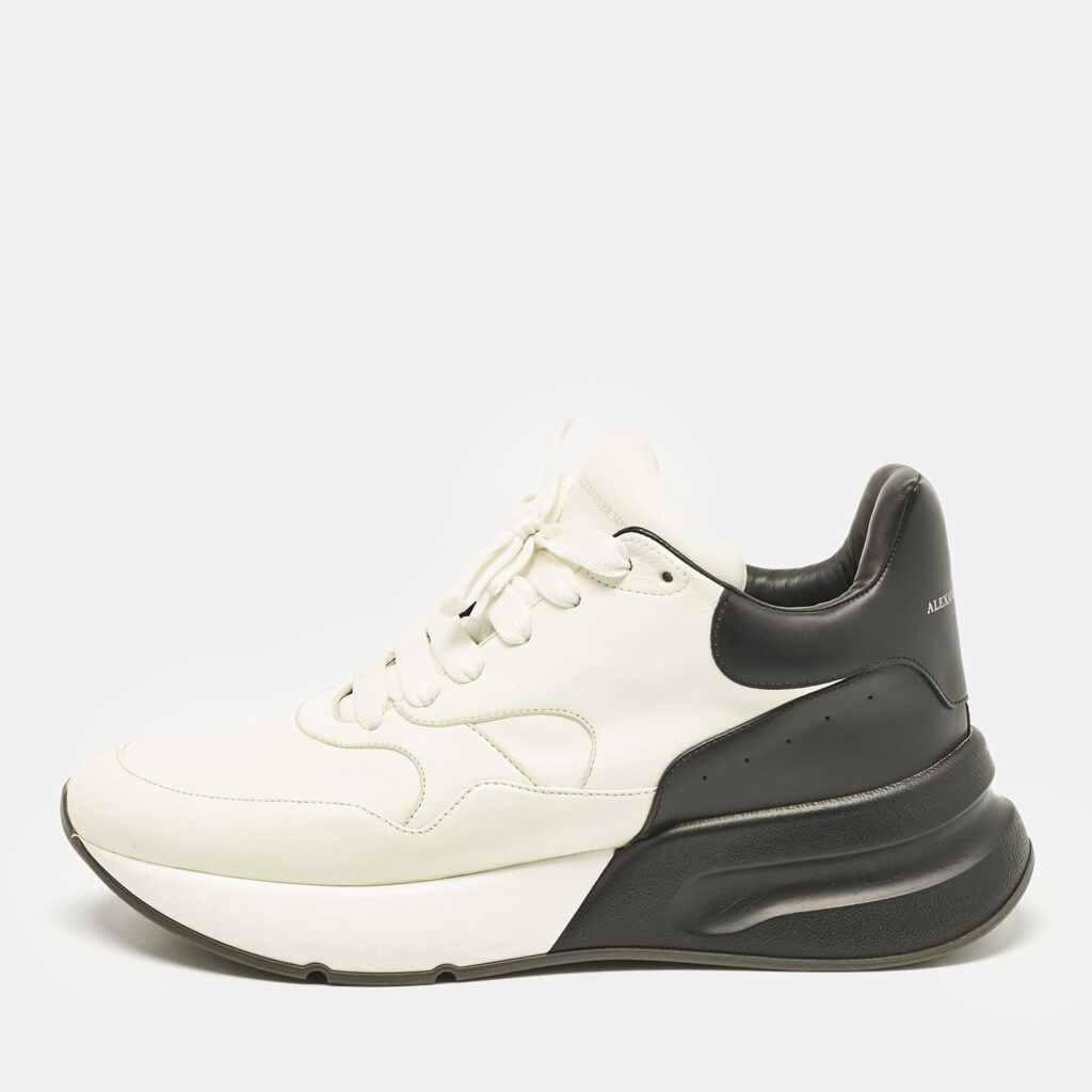 luxury-men-alexander-mcqueen-used-shoes-p1114529-004 Alexander McQueen White/Black Leather and Suede Oversized Sneakers Size 44