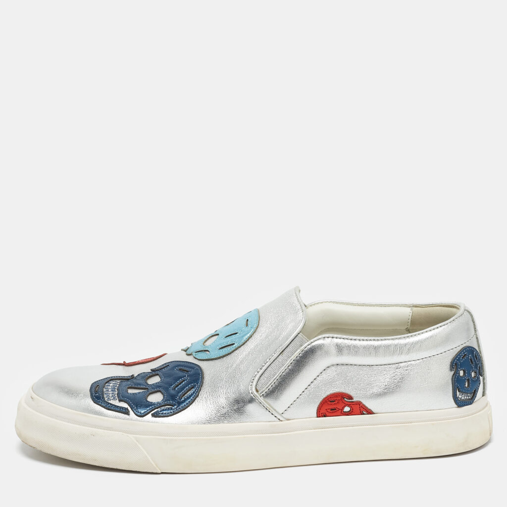 luxury-men-alexander-mcqueen-used-shoes-p1158524-009 Alexander McQueen Silver Leather Skull Embossed Slip On Sneakers Size 45