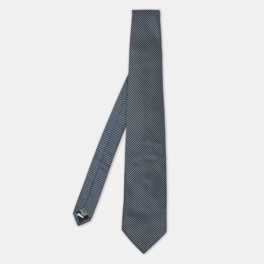 luxury-men-boss-by-hugo-boss-used-accessories-p1130186-001 Boss By Hugo Boss Blue Patterned Jacquard Silk Tie