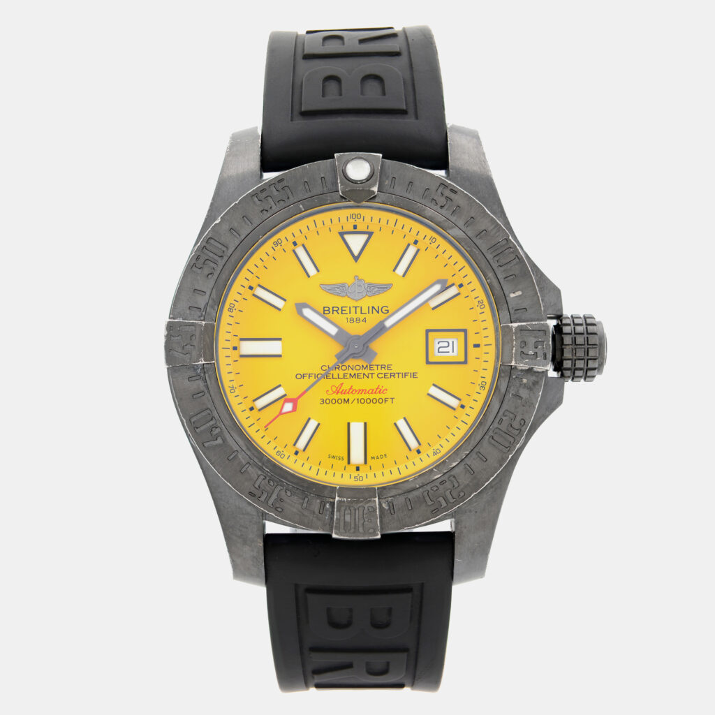 Stacked from 17 images. Method=A (R=8,S=3) Breitling Yellow Stainless Steel Avenger II Seawolf M17331E2/I530 Automatic Men's Wristwatch 45mm