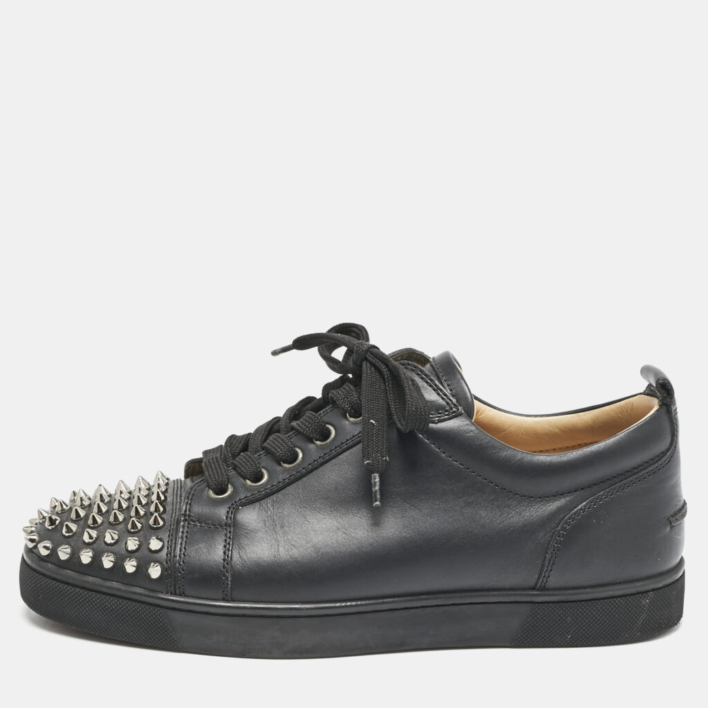 luxury-men-christian-louboutin-used-shoes-p1124146-002 Christian Louboutin Black Leather Louis Junior Spikes Low Top Sneakers Size 39