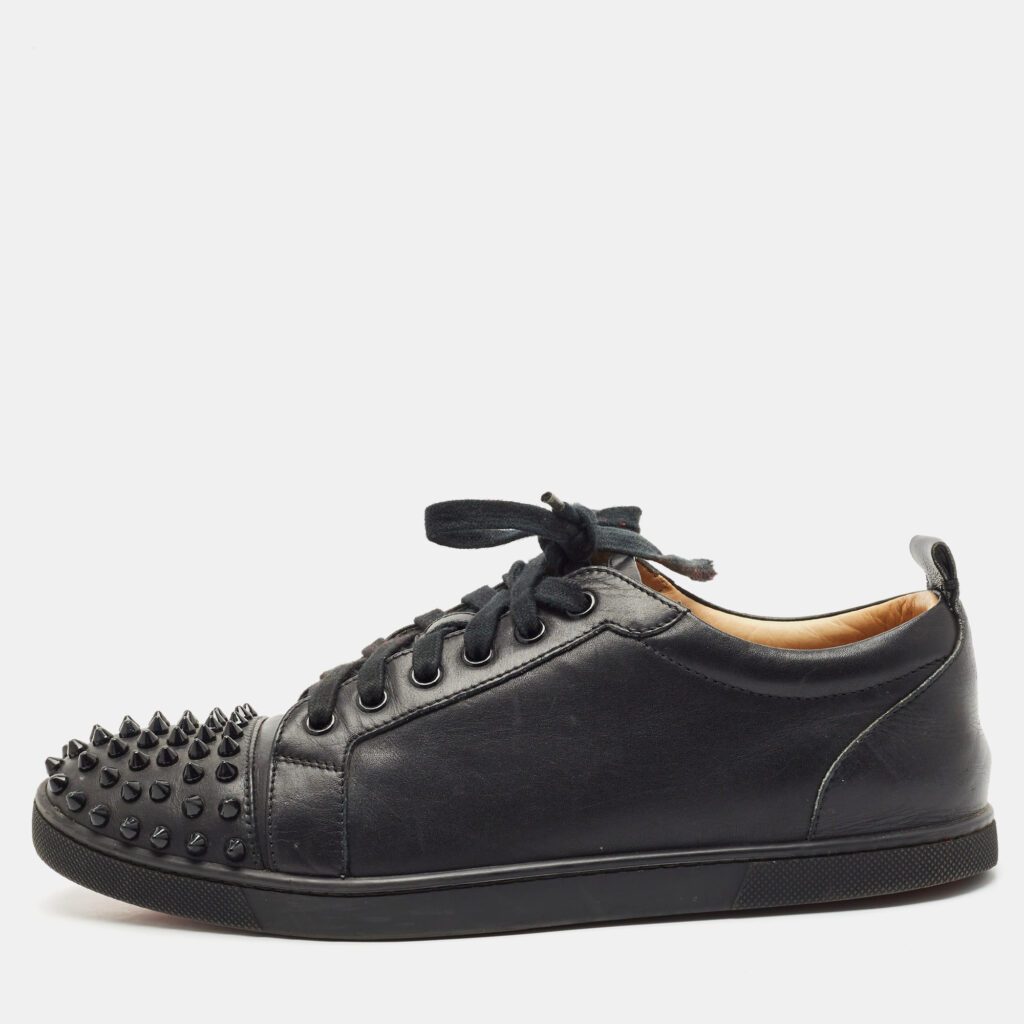 luxury-men-christian-louboutin-used-shoes-p1155443-007 Christian Louboutin Black Leather Louis Junior Spikes Low Top Sneakers Size 40.5