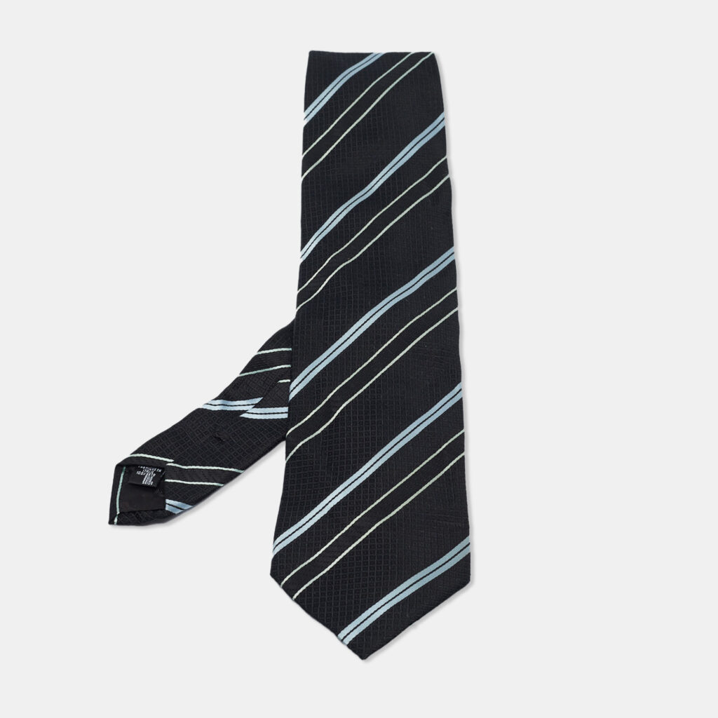 luxury-men-emporio-armani-used-accessories-p1040791-001 Emporio Armani Black Striped Silk Traditional Tie