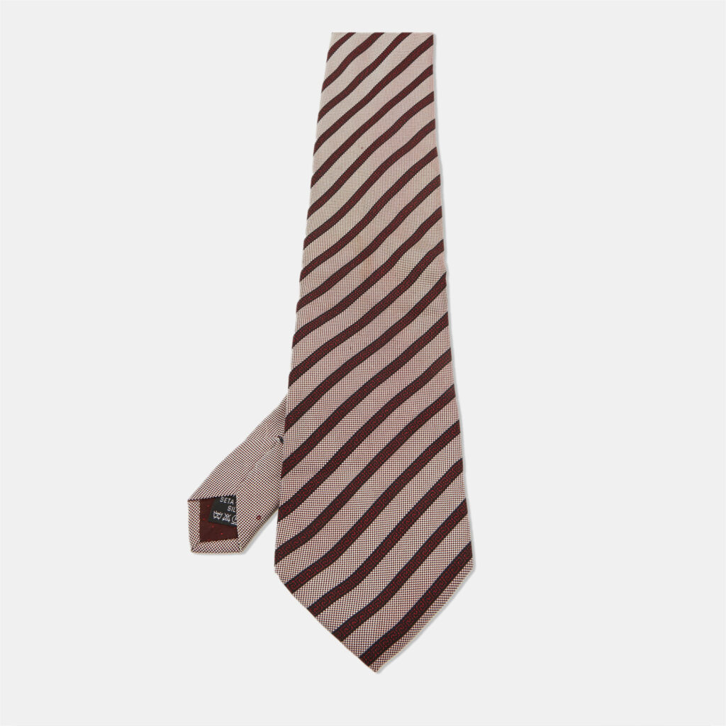 luxury-men-gianni-versace-used-accessories-p1098093-001 Gianni Versace Vintage Red Printed Silk Traditional Tie
