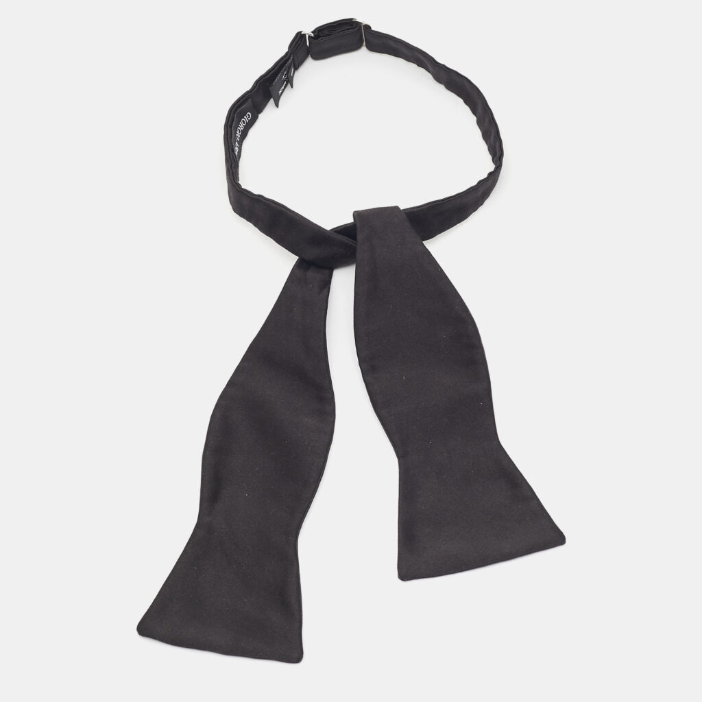 luxury-men-giorgio-armani-used-accessories-p1106089-006 Giorgio Armani Black Open Bow Tie S