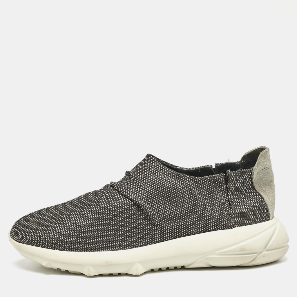 luxury-men-giorgio-armani-used-shoes-p1139869-005 Giorgio Armani Grey/White Fabric and Suede Low Top Sneakers Size 41