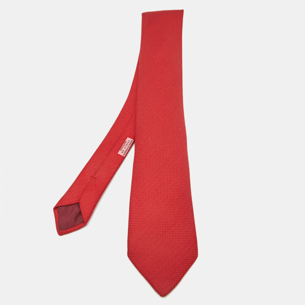 luxury-men-hermes-used-accessories-p1158634-001 Hermes Red Saint-Honore Silk Tie