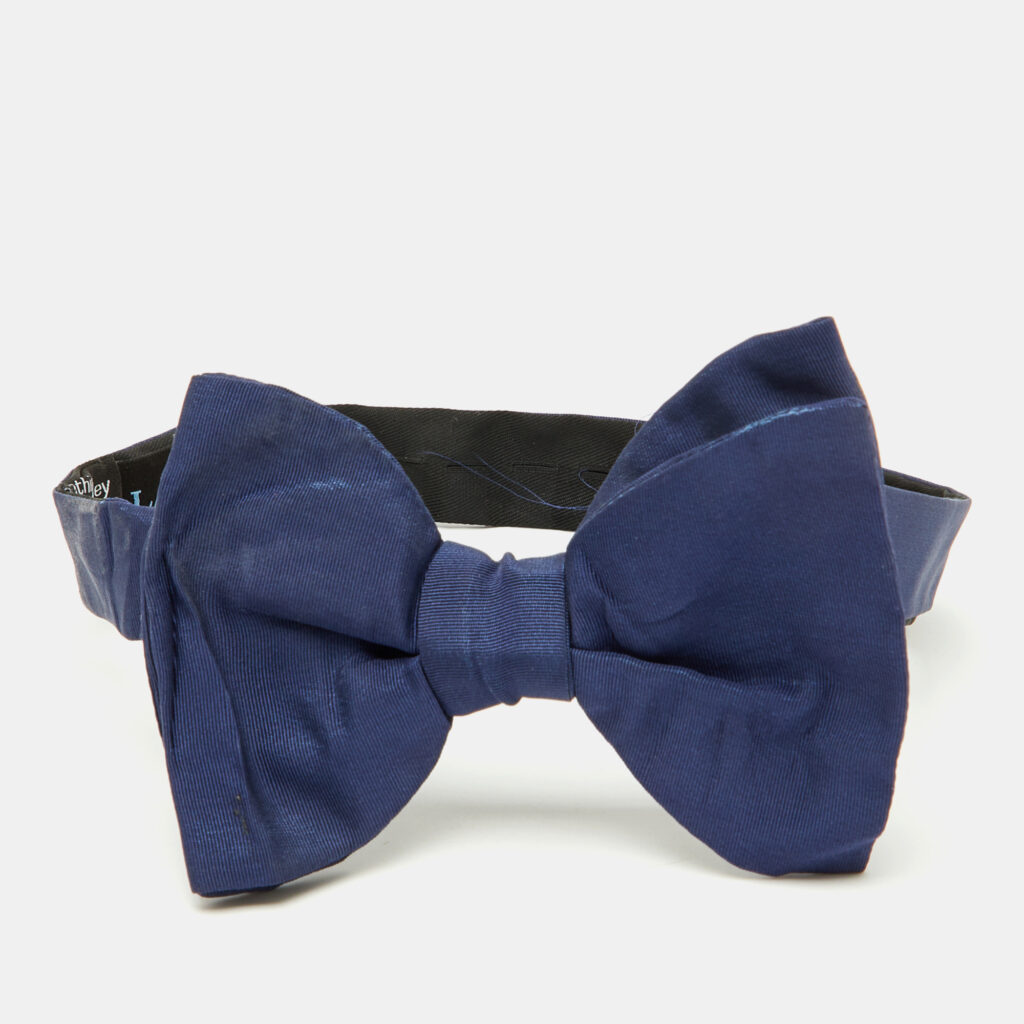 luxury-men-lanvin-used-accessories-p1130511-006 Lanvin Blue Silk Classic Bow Tie