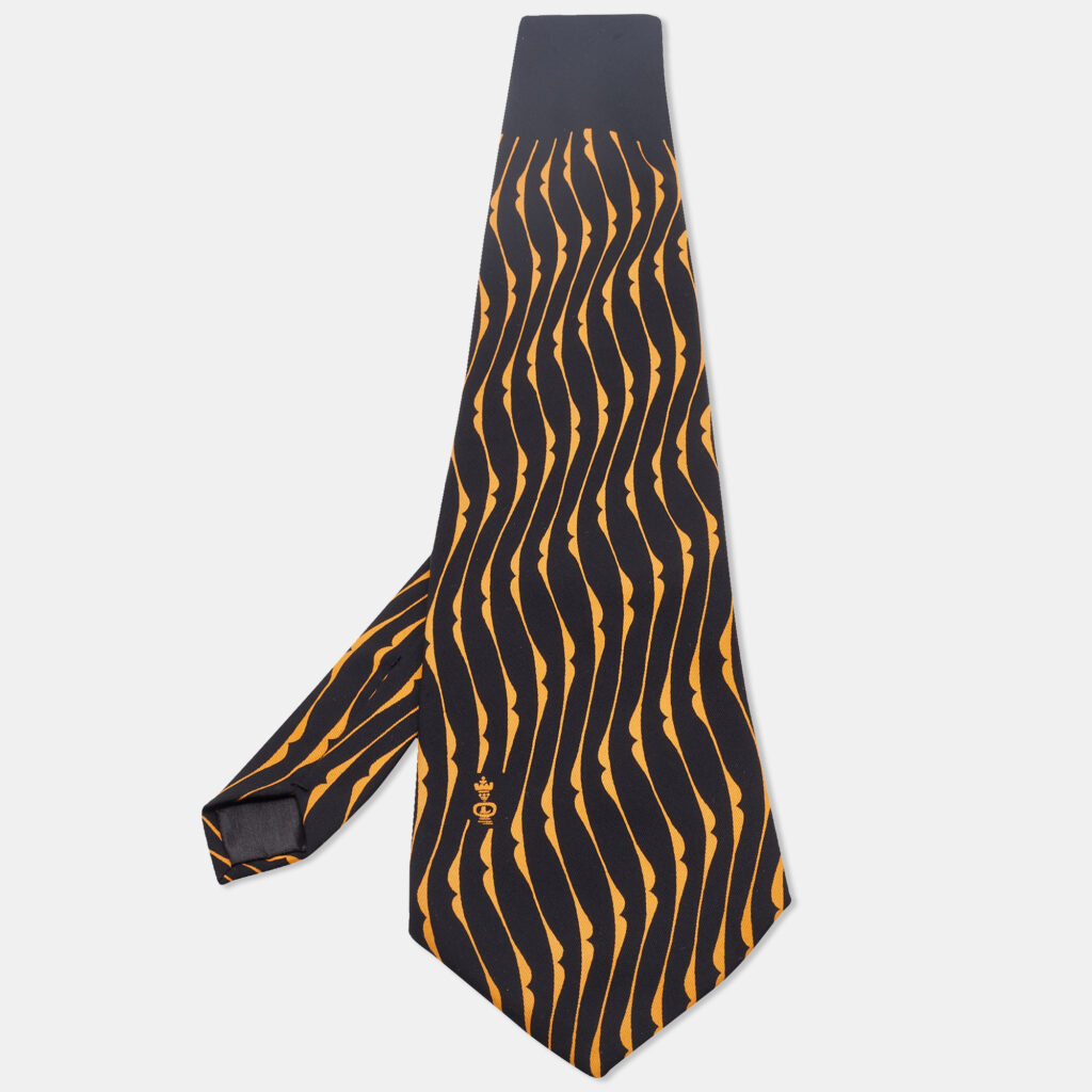 luxury-men-lanvin-used-accessories-p722251-006 Lanvin Vintage Black & Orange Printed Silk Traditional Tie