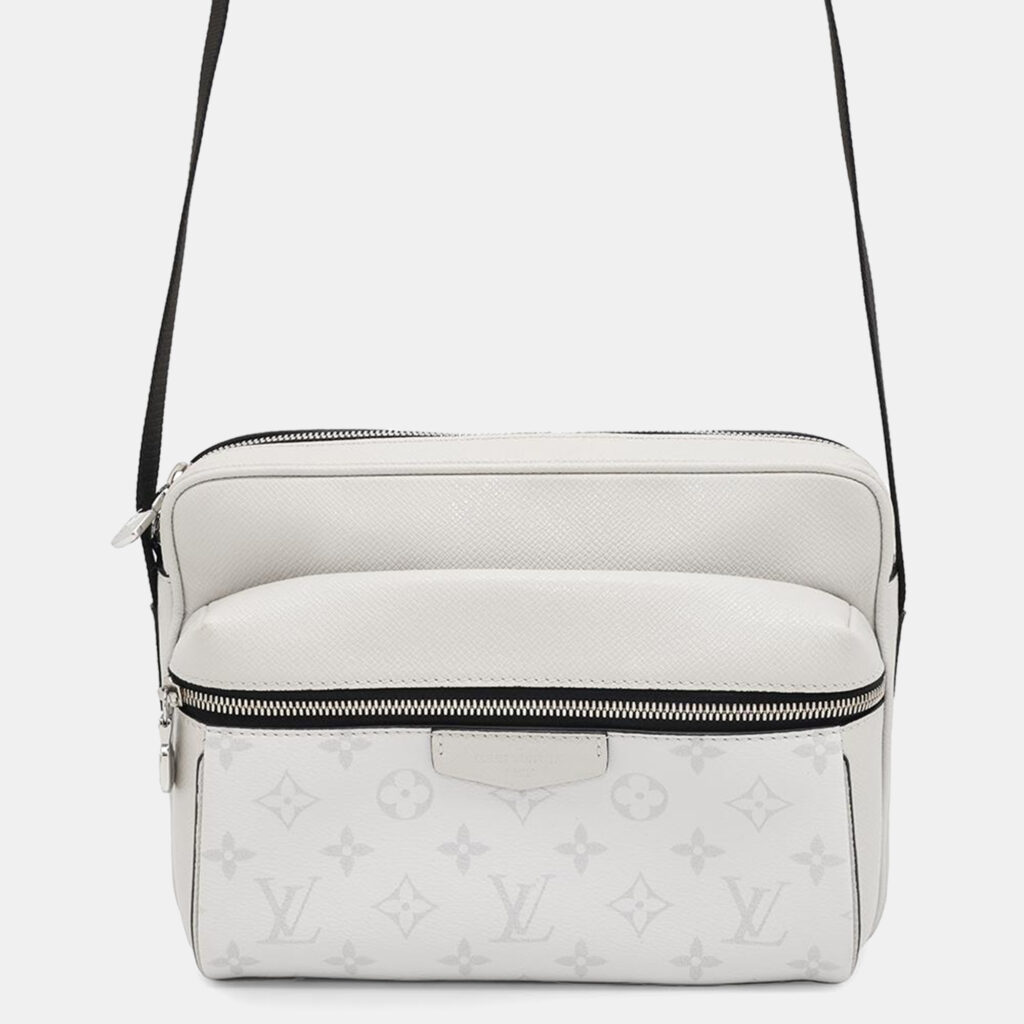 Louis Vuitton Blanc Monogram Taiga Leather Outdoor Messenger Bag