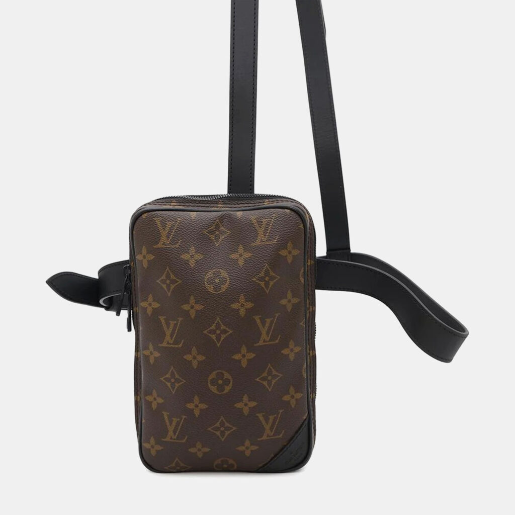 luxury-men-louis-vuitton-used-bags-p1157731-002 Louis Vuitton Black Monogram Solar Ray Canvas Utility Side Bag