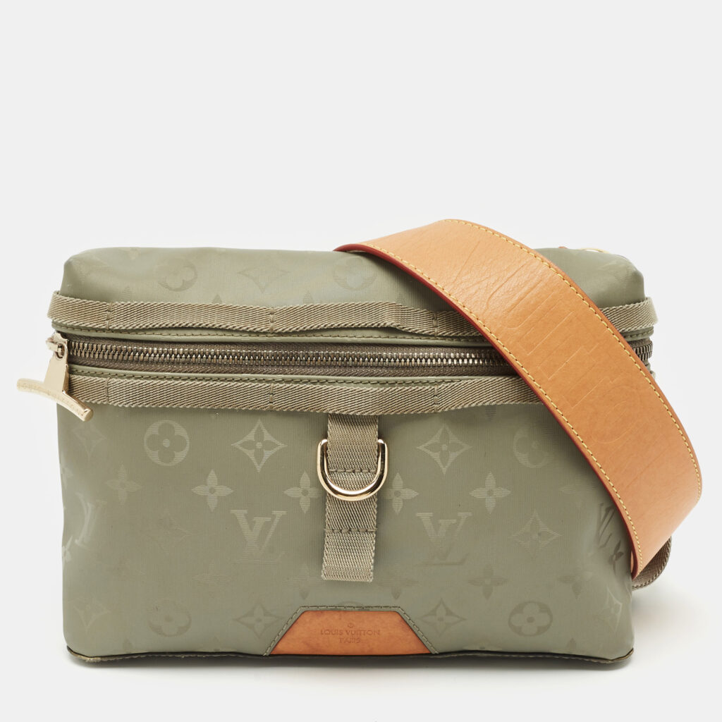luxury-men-louis-vuitton-used-bags-p1162374-009 Louis Vuitton Grey Monogram Titanium Nylon Messenger Bag