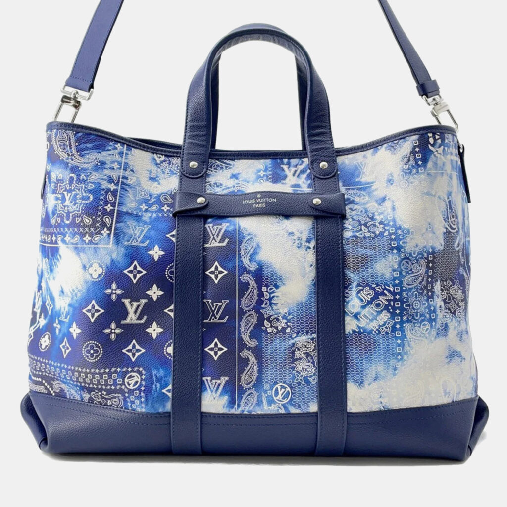 luxury-men-louis-vuitton-used-bags-p1168563-001 Louis Vuitton Trolley Blue Monogram Bandana Tote Bag