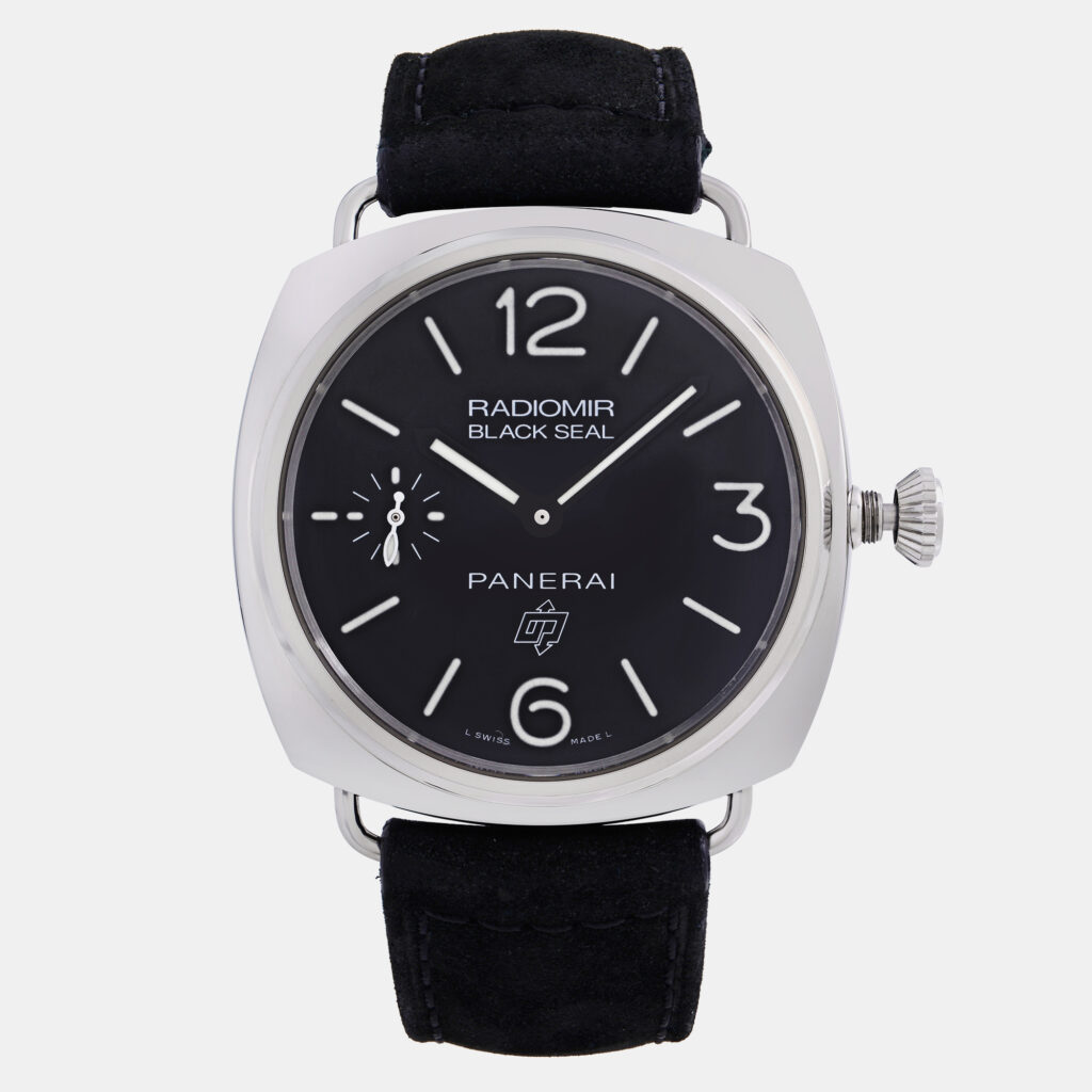 Stacked from 12 images. Method=A (R=8,S=4) Panerai Black Stainless Steel Radiomir Black Seal PAM00380 Manual Winding Men's Wristwatch 44mm