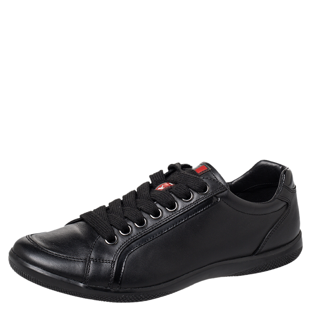 luxury-men-prada-sport-used-shoes-p466999-009 Prada Sport Black Leather Low Top Sneakers Size 40