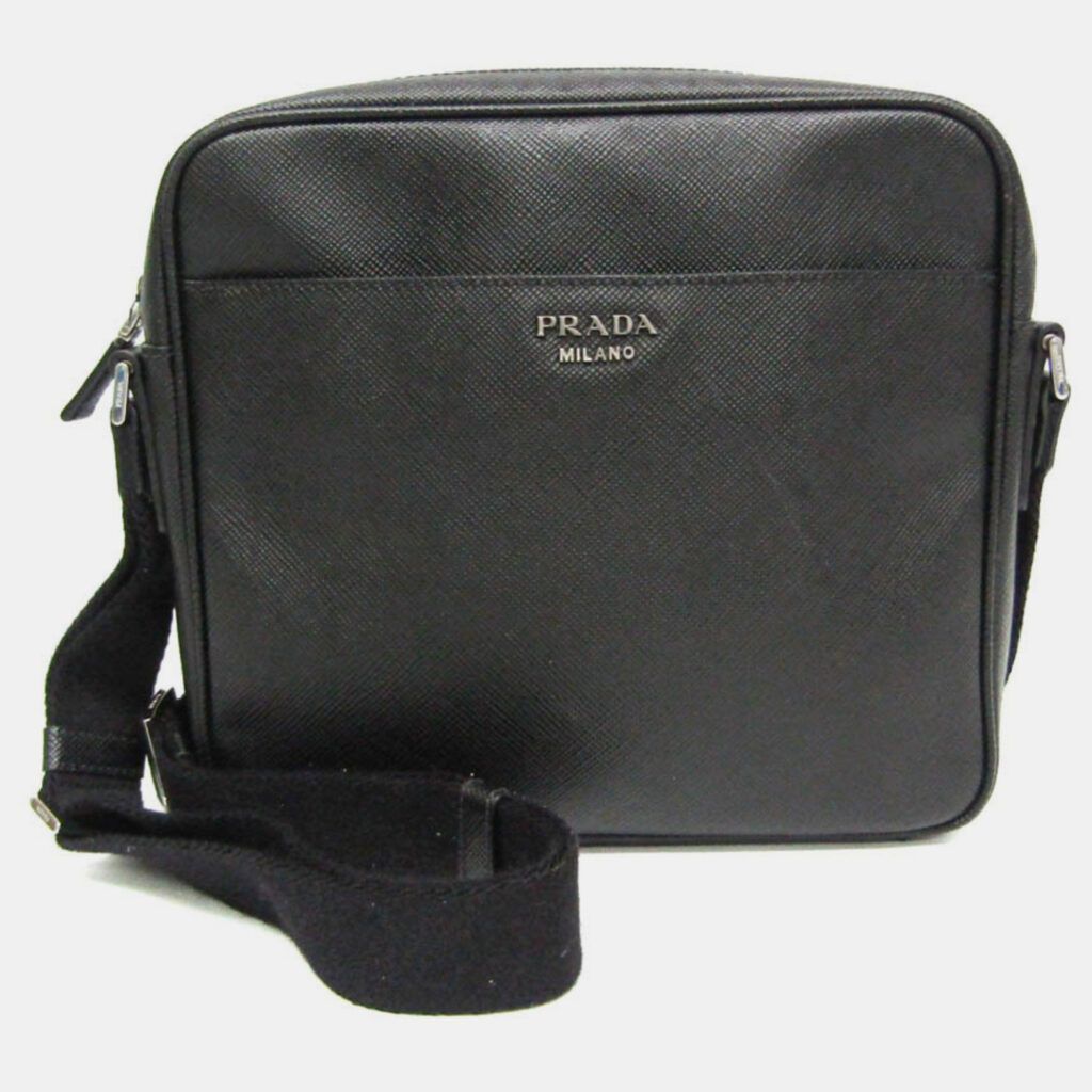 luxury-men-prada-used-bags-p1043512-001 Prada Black Saffiano Leather Small Slit Pocket Messenger Bag