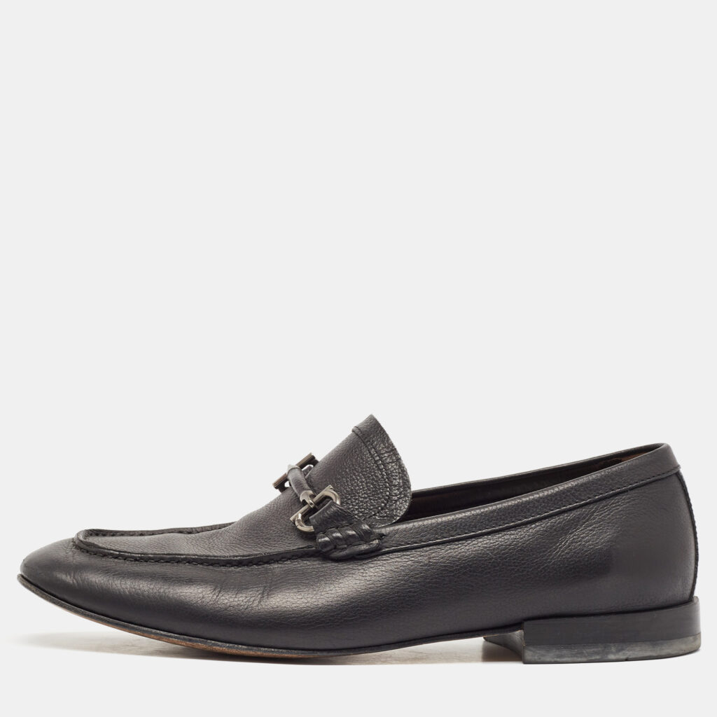 luxury-men-salvatore-ferragamo-used-shoes-p1099965-001 Salvatore Ferragamo Black Leather Gancini Slip On Loafers Size 41