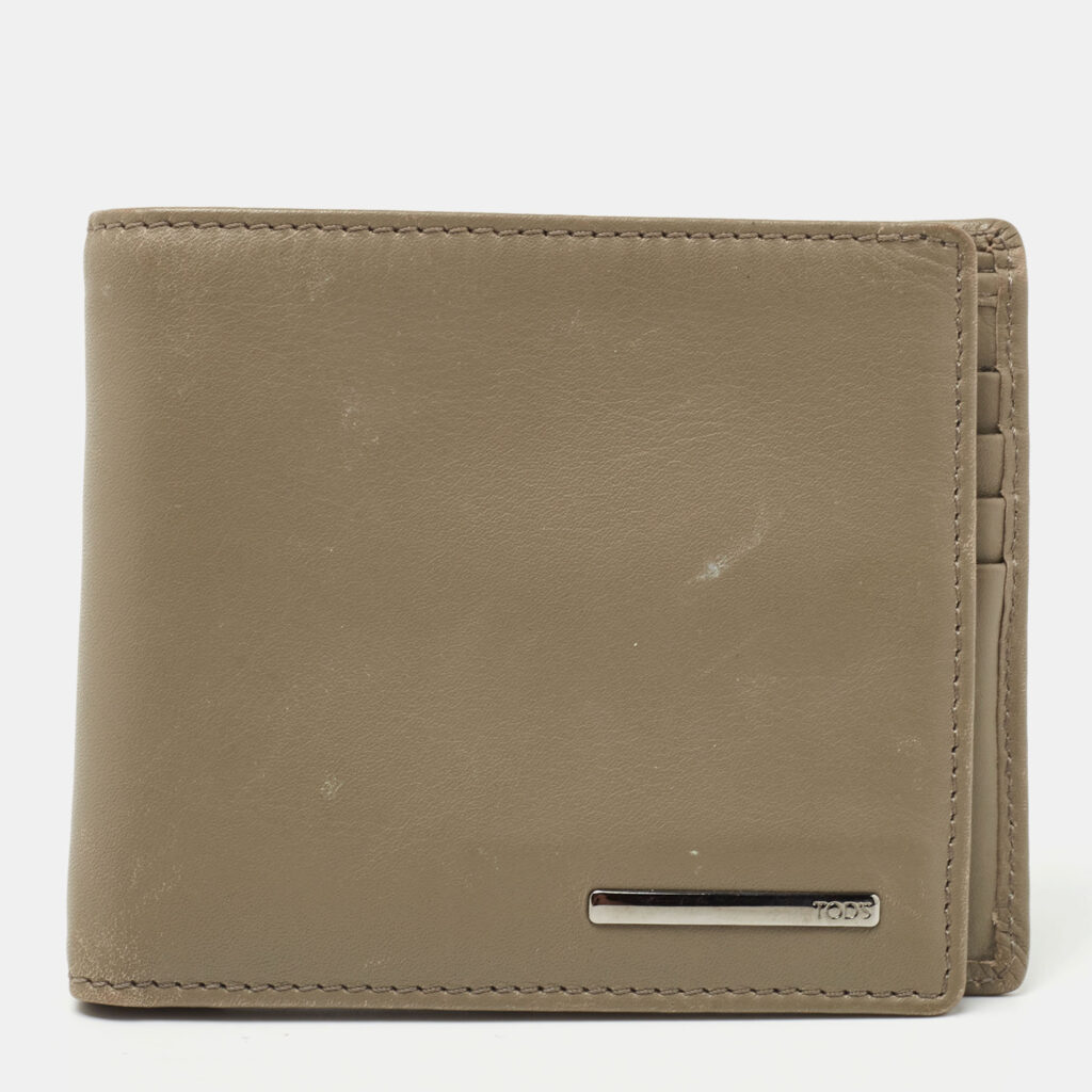 luxury-men-tods-used-bags-p792624-012 Tod's Olive Green Leather Bifold Wallet
