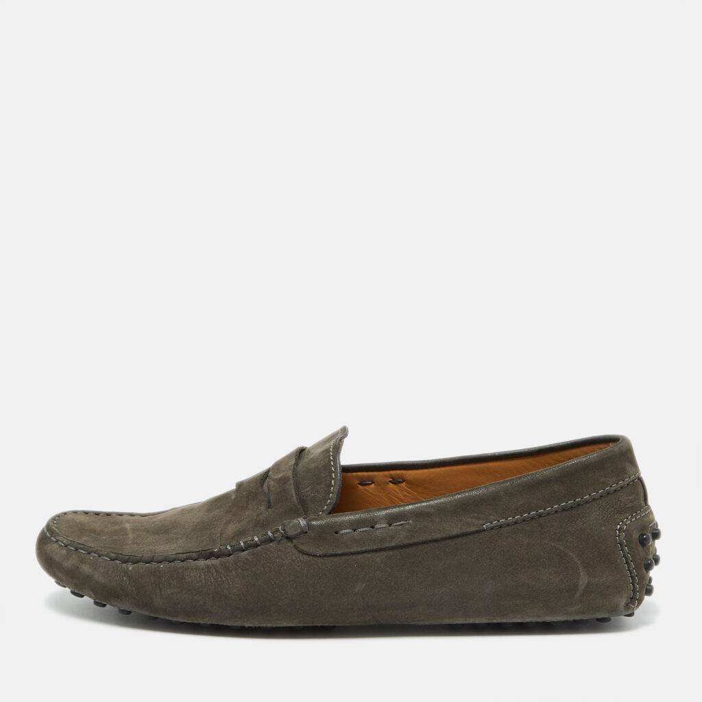 luxury-men-tods-used-shoes-p1043244-001 Tod's Olive Green Nubuck Leather Gommino Loafers 41.5