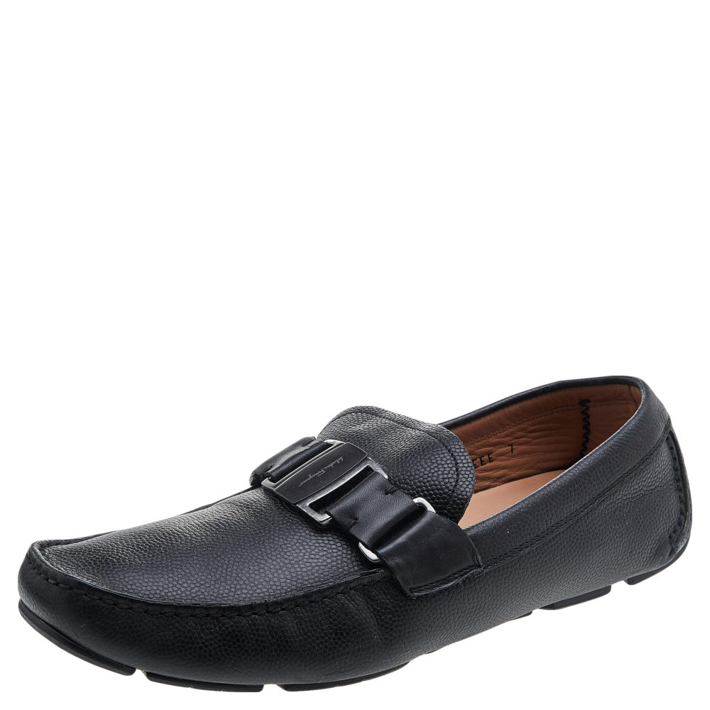 luxury-men-tods-used-shoes-p596433-005-2 Salvatore Ferragamo Black Leather Slip On Loafers Size 41