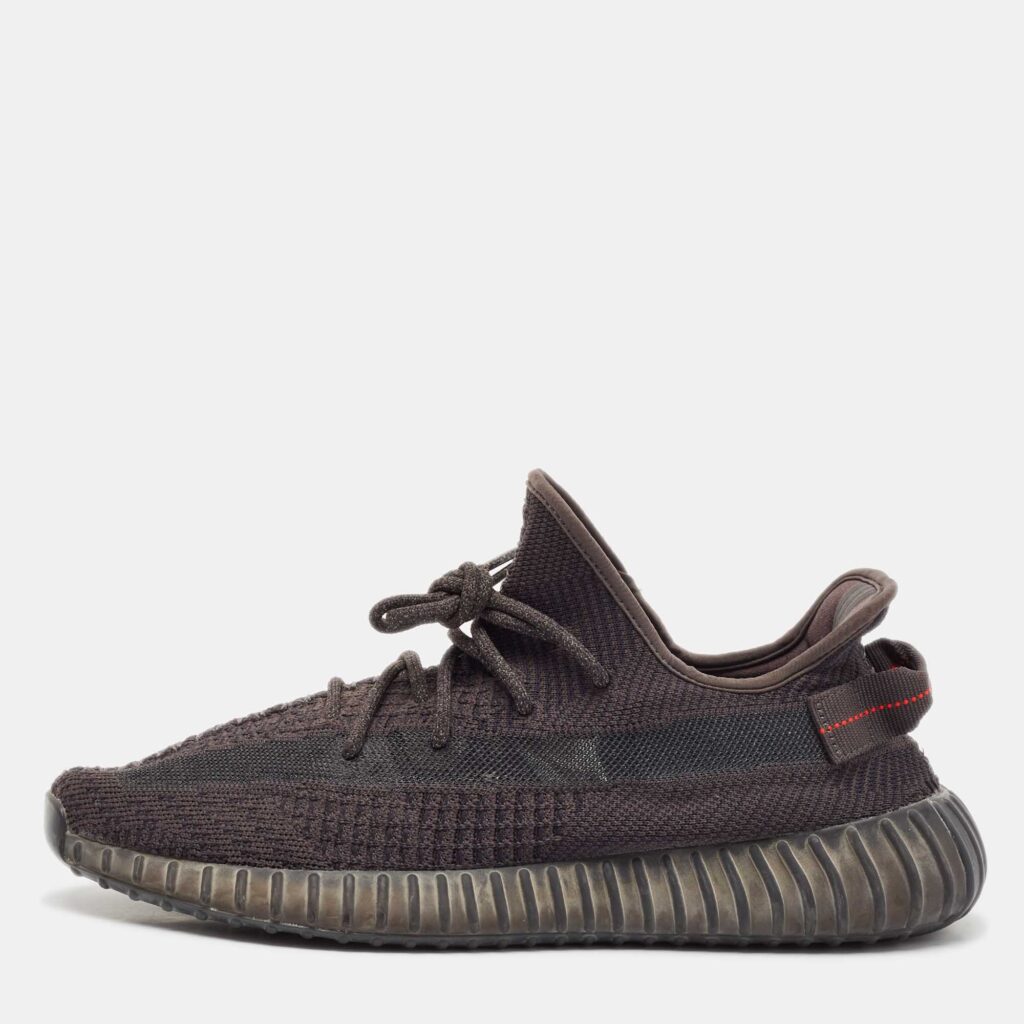luxury-men-yeezy-x-adidas-used-shoes-p1112437-003 Yeezy x Adidas Black Knit Fabric Boost 350 Pirate Black Sneakers Size 46 2/3