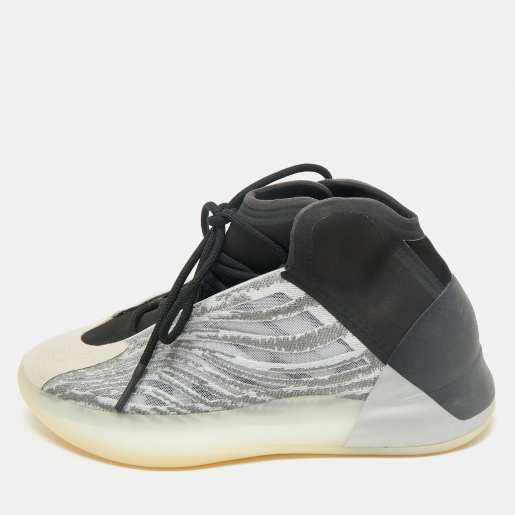 luxury-men-yeezy-x-adidas-used-shoes-p1167857-003 Yeezy x Adidas Grey/Black Mesh and Knit Fabric QNTM Sneakers Size 42.5