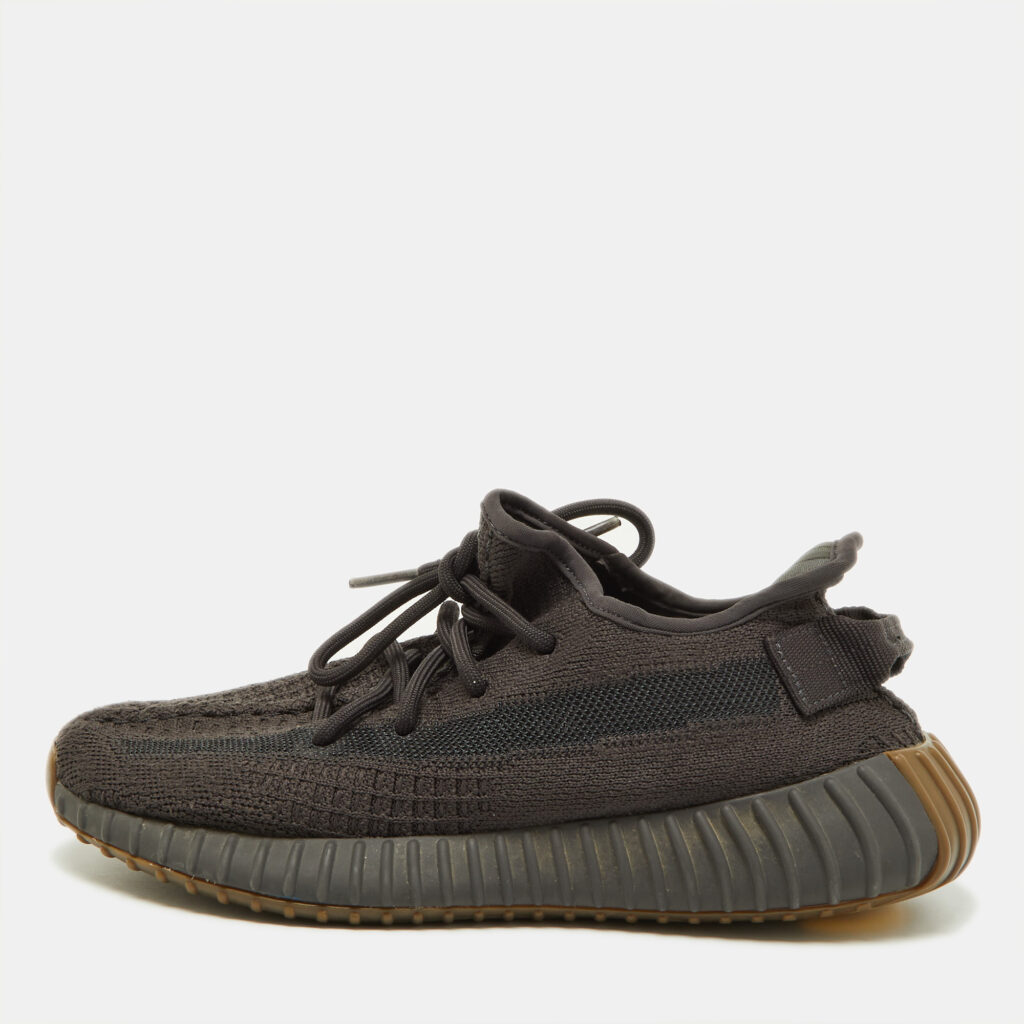 luxury-men-yeezy-x-adidas-used-shoes-p879038-001 Yeezy x Adidas Black knit Fabric Boost 350 V2 Sneakers Size 38.5
