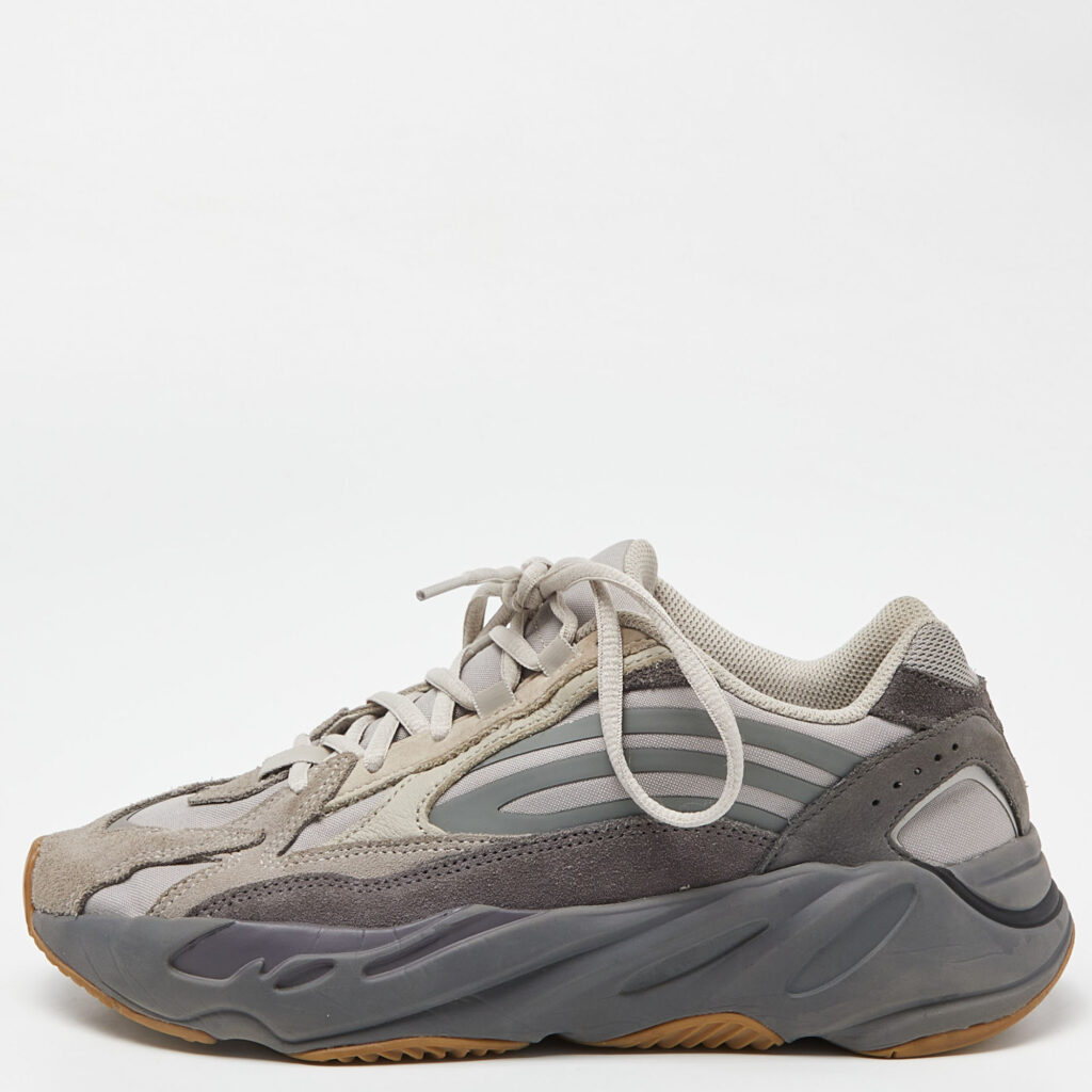 luxury-men-yeezy-x-adidas-used-shoes-p965889-008 Yeezy x Adidas Grey Suede and Mesh Boost 700 V2 Tephra Sneakers Size 40 2/3