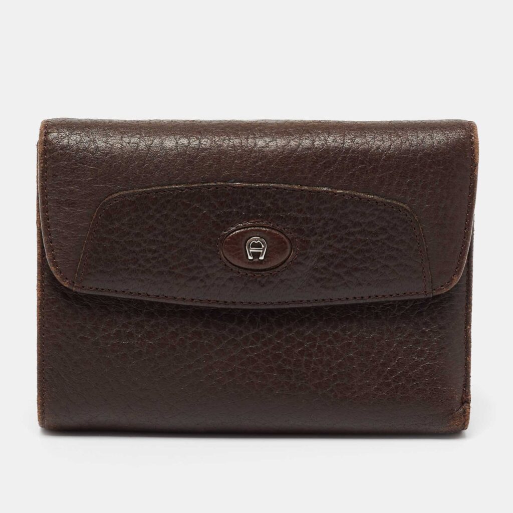 luxury-women-aigner-used-handbags-p666803-006 Aigner Brown Leather Logo Flap Trifold Wallet