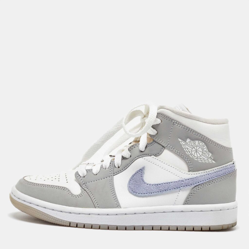 luxury-women-air-jordans-used-shoes-p1070940-003 Air Jordans Grey/White Leather Air Jordan 1 Mid Wolf Grey Sneakers Size 35.5