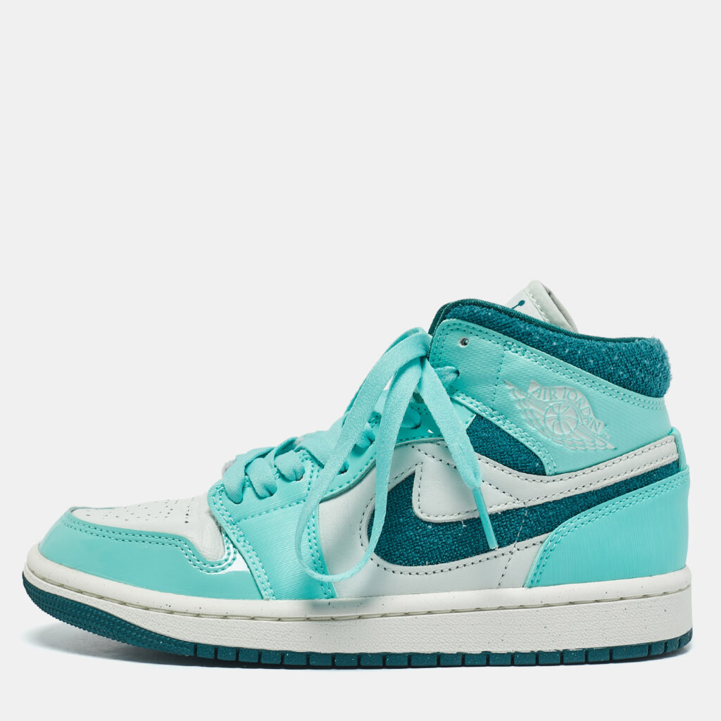 luxury-women-air-jordans-used-shoes-p1137061-004 Air Jordans Green/White Leather Jordan Chenille Bleached Turquoise Sneakers Size 35.5