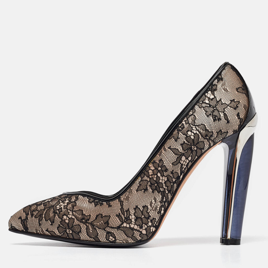 luxury-women-alexander-mcqueen-new-shoes-p1038197-010 Alexander McQueen Beige/Black Mesh and Satin Pointed Toe Pumps Size 38.5