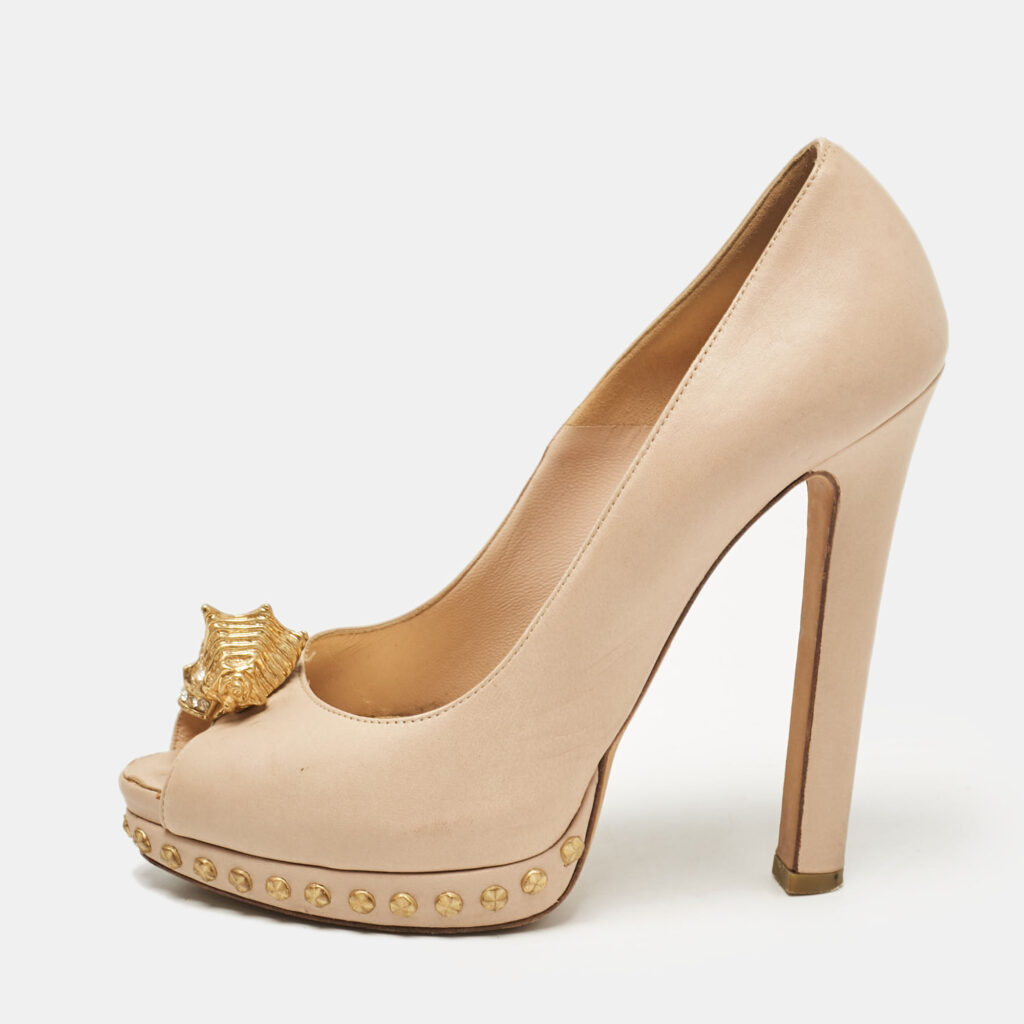 luxury-women-alexander-mcqueen-used-shoes-p1039281-003 Alexander McQueen Beige Leather Skull Detail Studded Platform Peep Toe Pumps Size 37.5