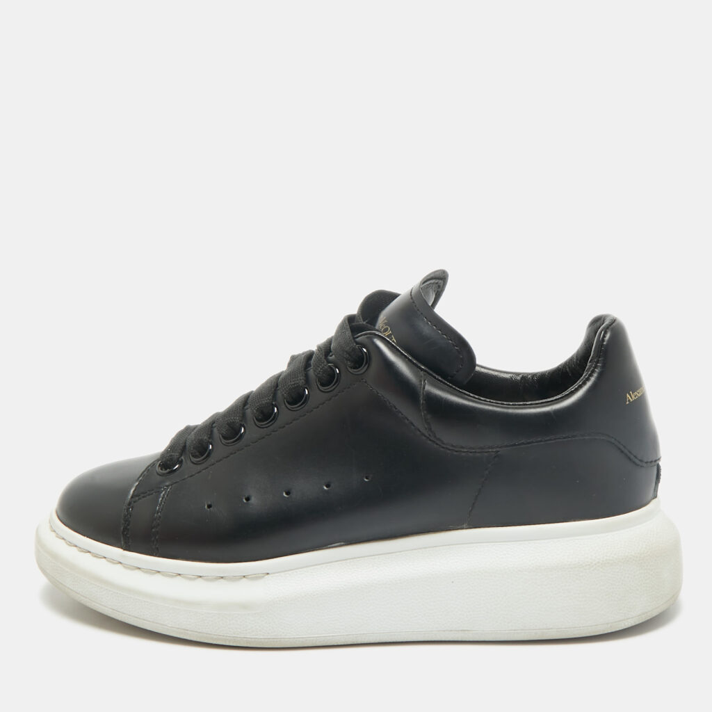 luxury-women-alexander-mcqueen-used-shoes-p1166586-001 Alexander McQueen Black Leather Oversized Sneakers Size 37.5