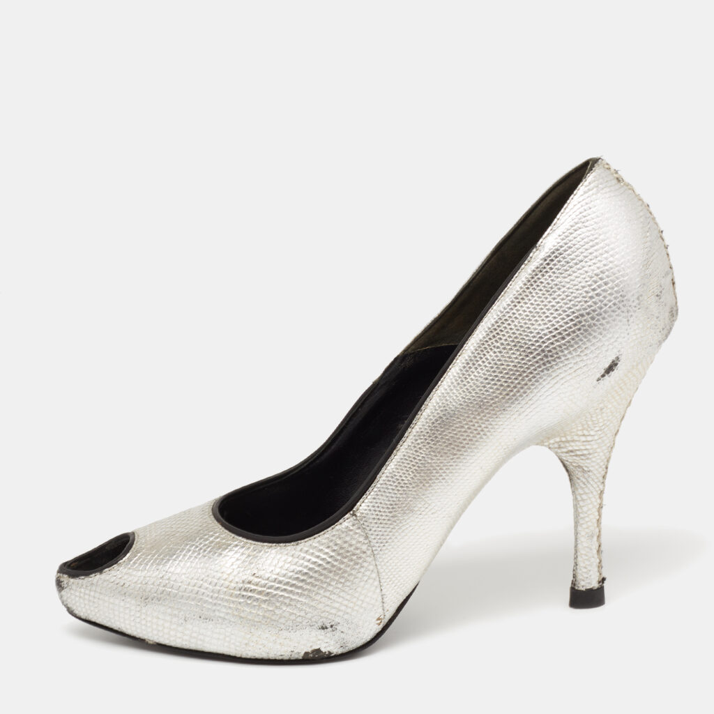 luxury-women-alexander-mcqueen-used-shoes-p641078-003-2 Alexander McQueen Silver Lizard Embossed Leather Peep-Toe Pumps Size 37.5