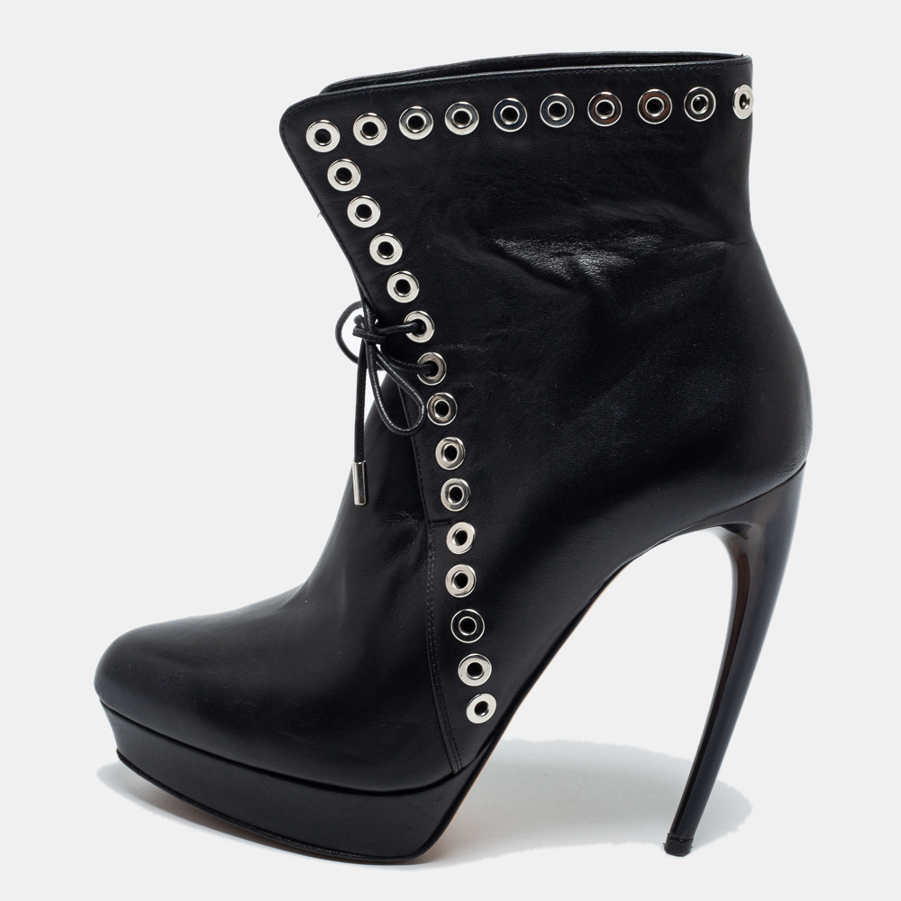 luxury-women-alexander-mcqueen-used-shoes-p728412-001 Alexander McQueen Black Leather Eyelet Detail Platform Ankle Booties Size 36