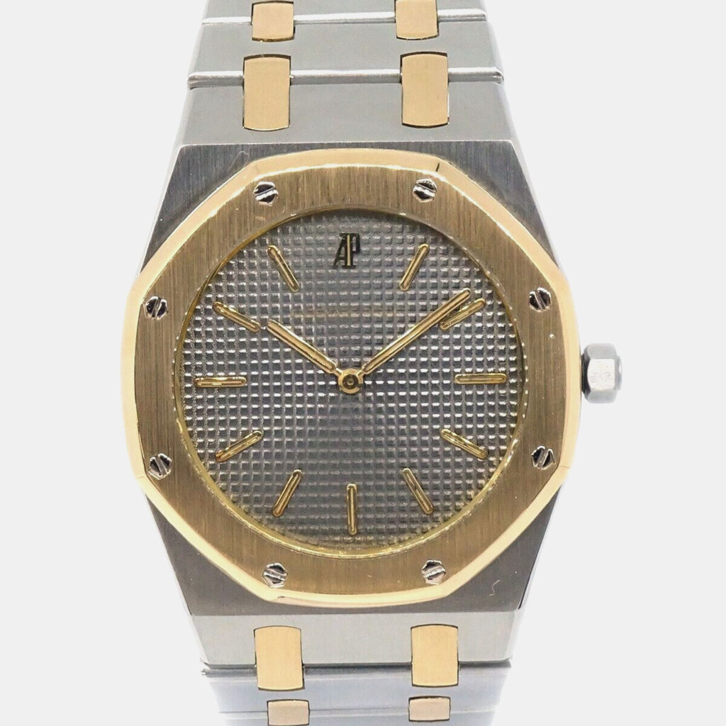 luxury-women-audemars-piguet-used-watches-p1161821-005.jpeg Audemars Piguet Black 18k Yellow Gold Stainless Steel Royal Oak 56303SA.OO.0789SA.01 Quartz Women's Wristwatch 33 mm