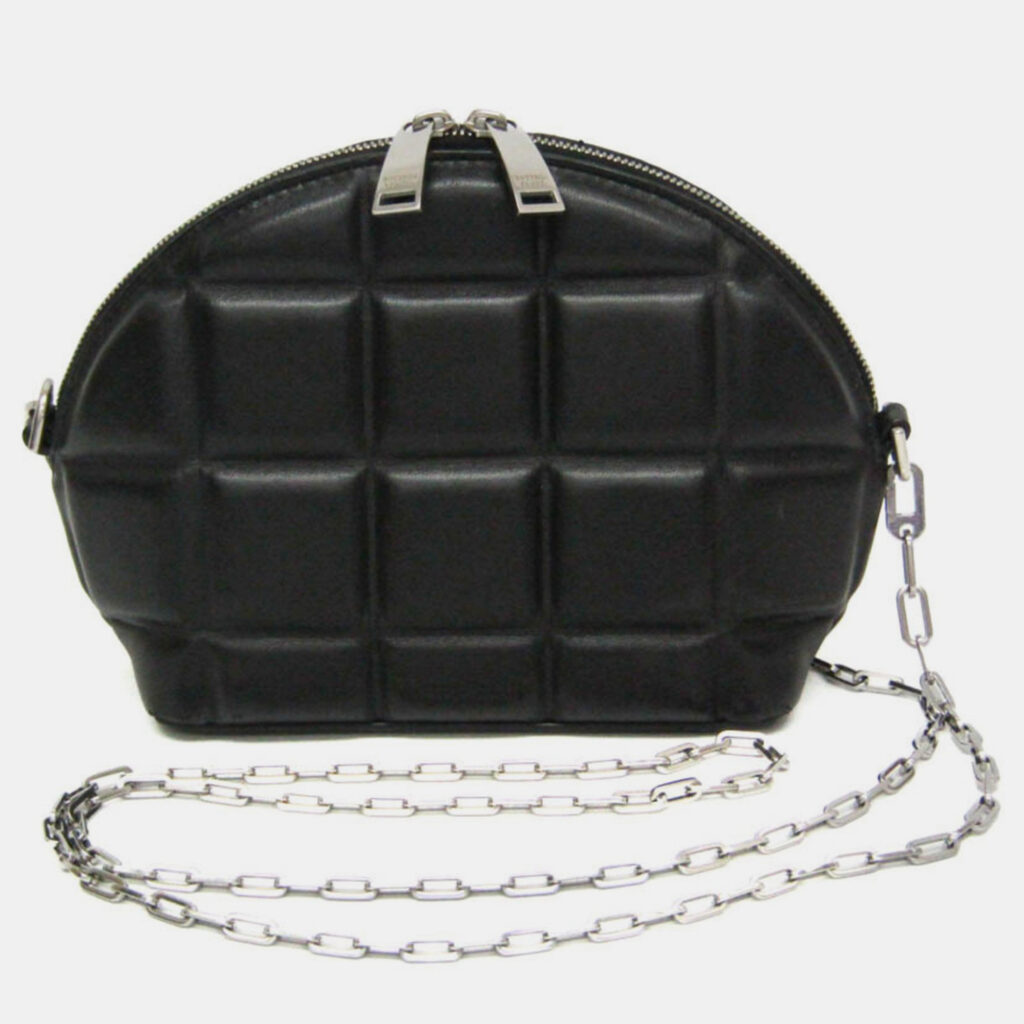 luxury-women-bottega-veneta-used-handbags-p1037249-004 Bottega Veneta Black Padded Nappa Mini Half Moon Top Handle Bag