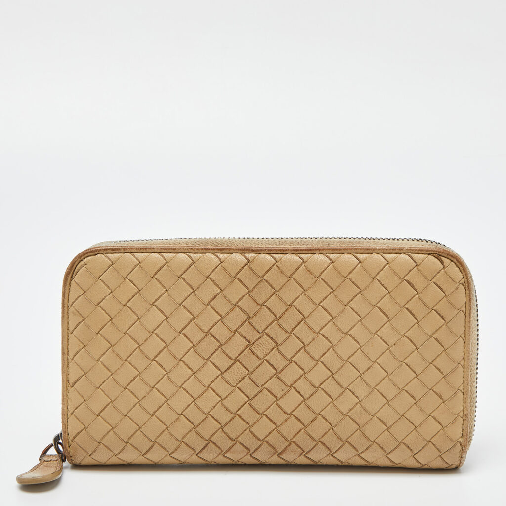 luxury-women-bottega-veneta-used-handbags-p843909-008 Bottega Veneta Cream Intrecciato Leather Zip Around Wallet