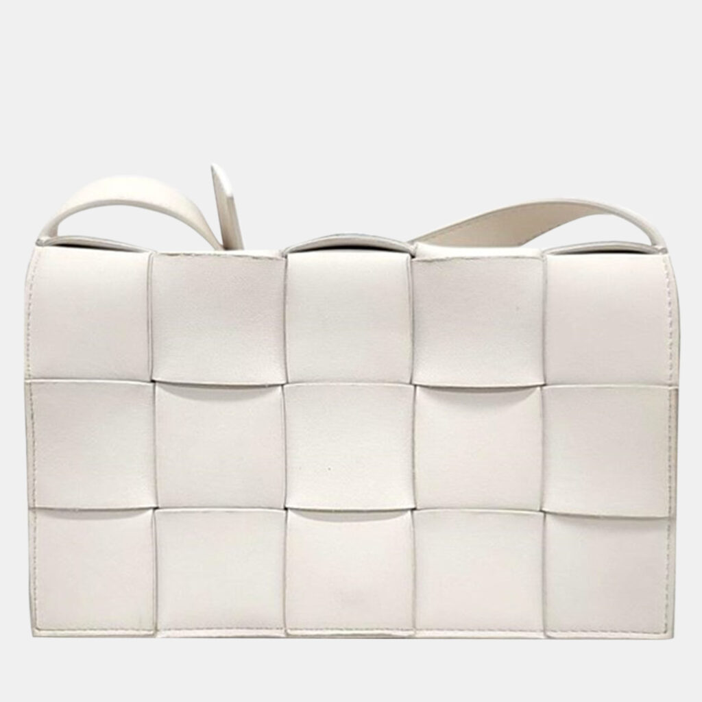 luxury-women-bottega-veneta-used-handbags-p980148-001 Bottega Veneta White Leather Cassette Shoulder Bag