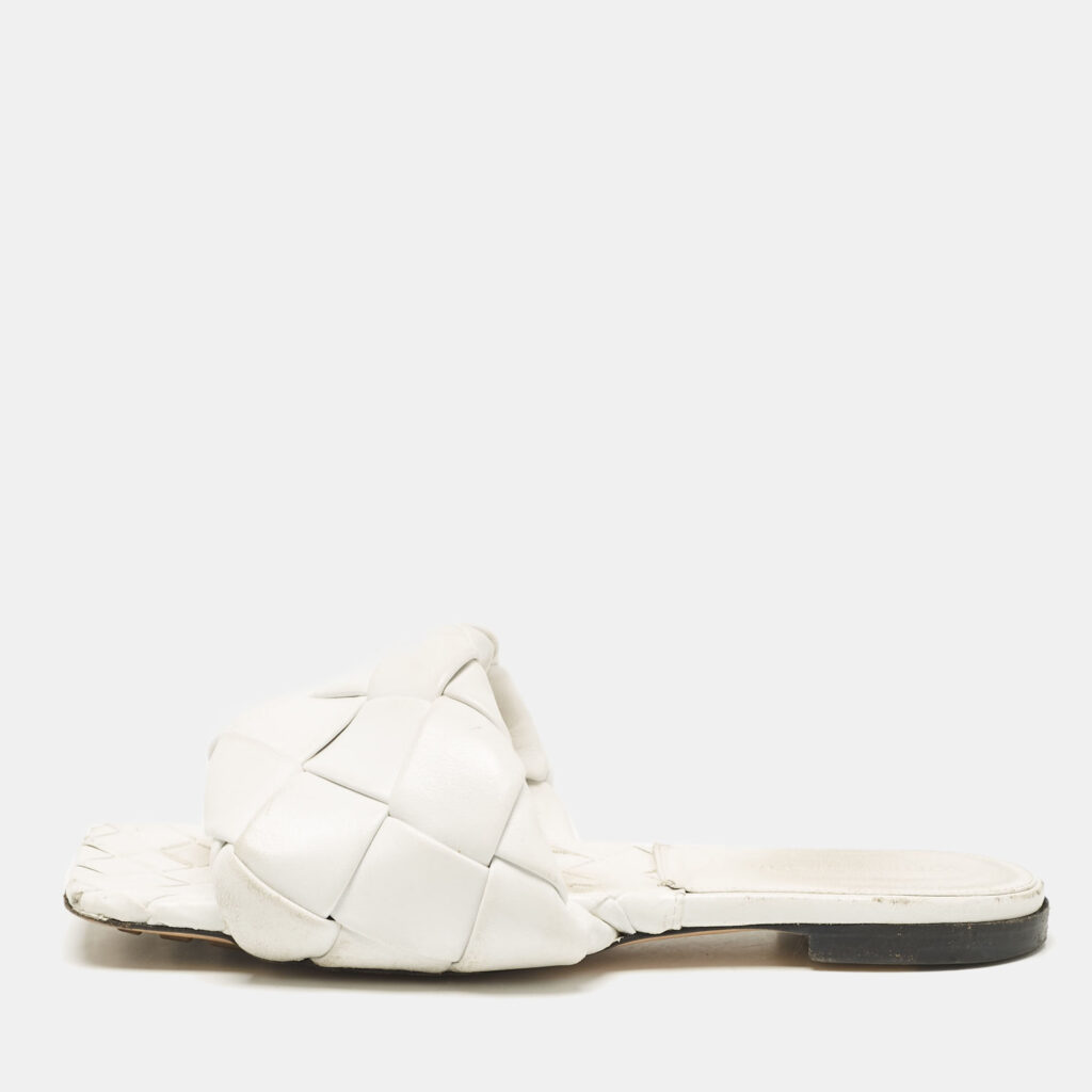 luxury-women-bottega-veneta-used-shoes-p1084372-004 Bottega Veneta White Woven Leather Lido Flat Slides Size 37.5