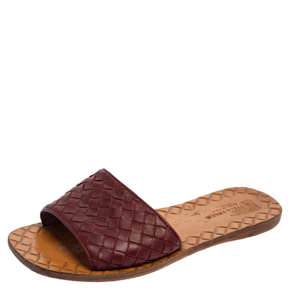 Bottega Veneta Burgundy Intrecciato Leather Flat Slides Size 34.5