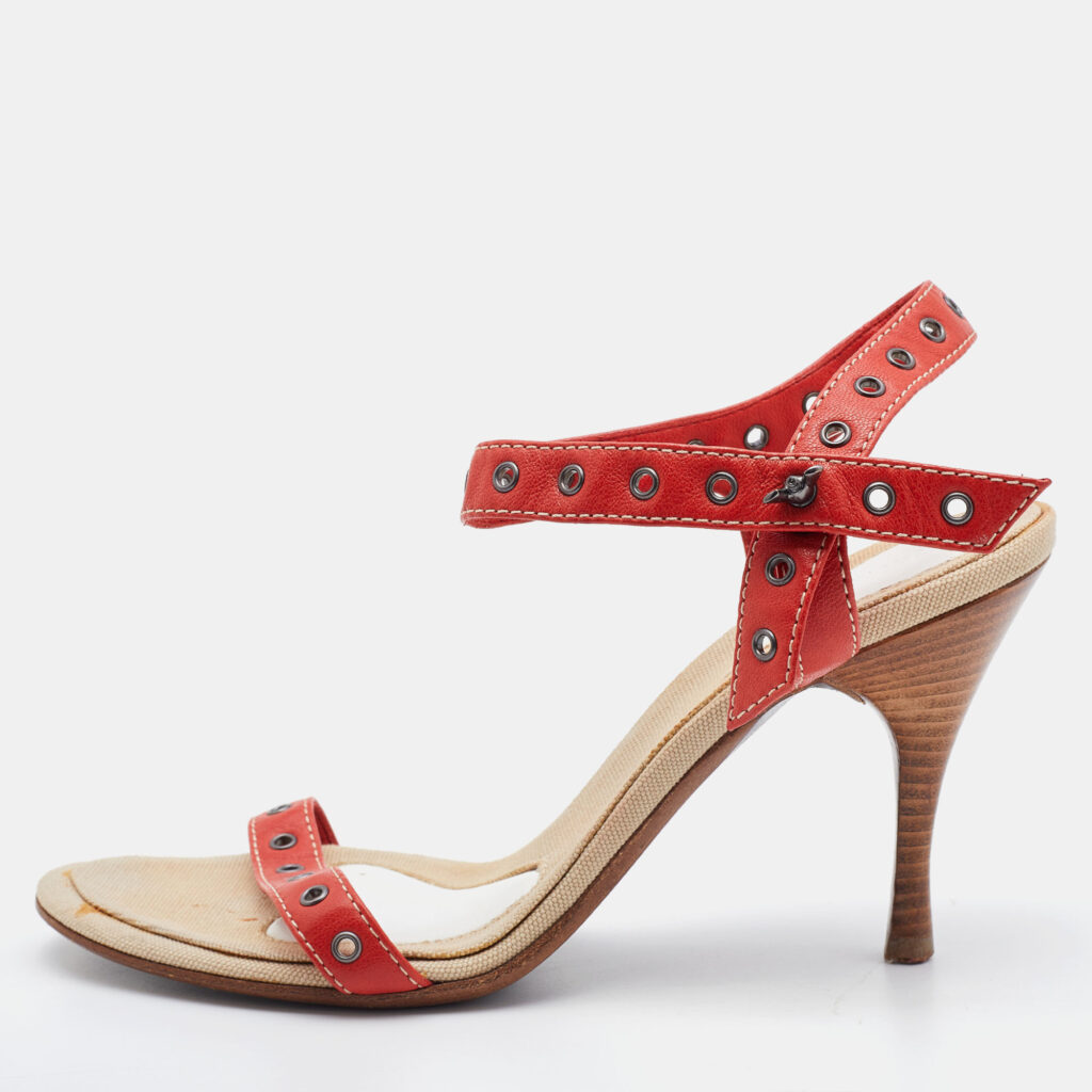 luxury-women-bottega-veneta-used-shoes-p789868-010 Bottega Veneta Red Eyelets Leather Ankle Strap Sandals Size 35.5