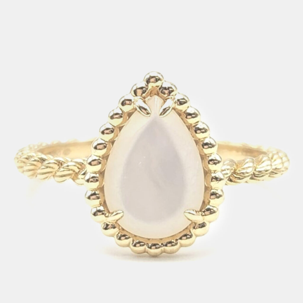luxury-women-boucheron-used-fine-jewelry-p1002886-001 Boucheron 18K Yellow Gold and Mother of pearl Serpent Boheme Ring 54