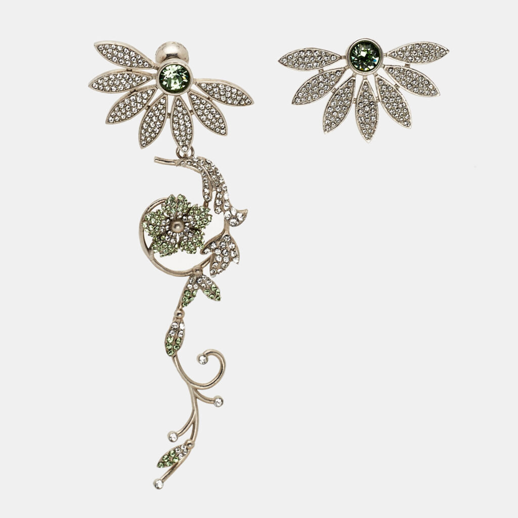 luxury-women-burberry-used-accessories-p1046267-002 Burberry Half Daisy Crystal Silver Tone Clip-on Asymmetric Stud Drop Earrings