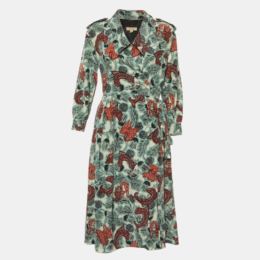 luxury-women-burberry-used-clothes-p1110249-001 Burberry Pale Blue Mythical Beasts Print Silk Layla Wrap Dress M