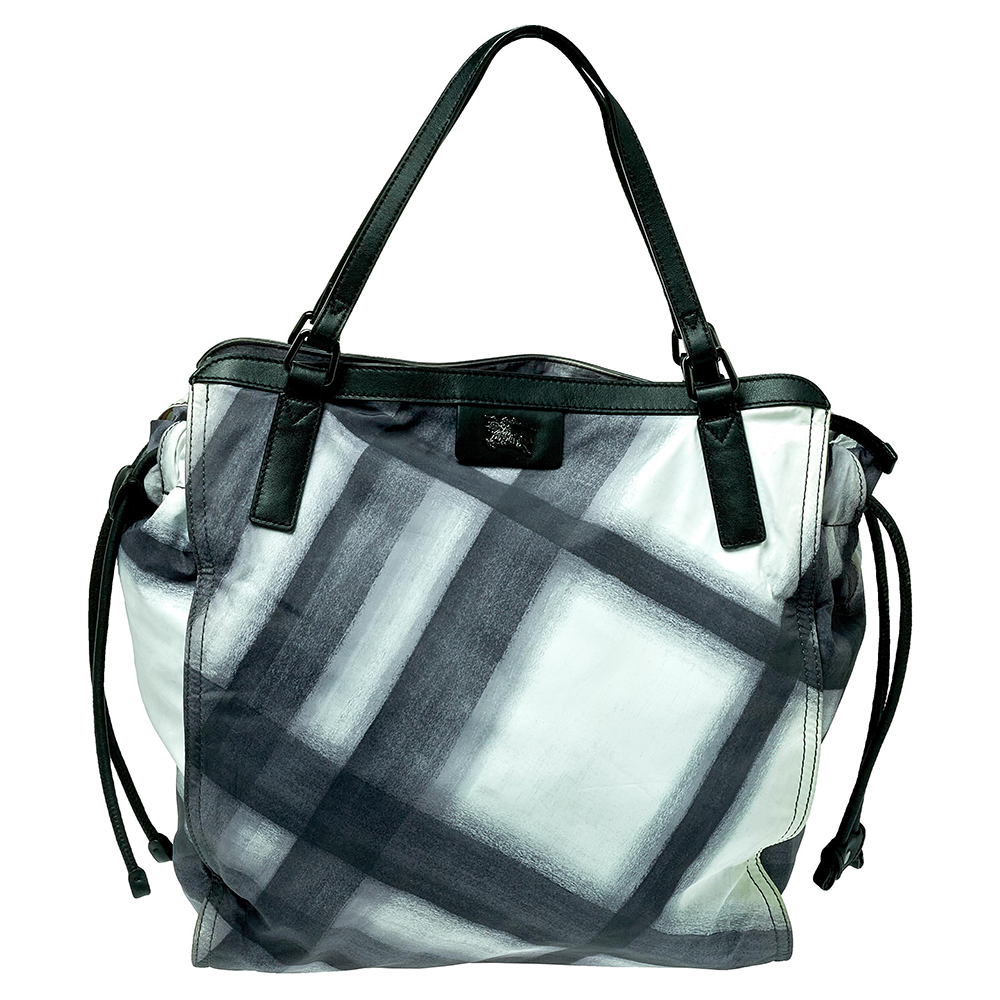 luxury-women-burberry-used-handbags-p407141-012 Burberry Black Smoked Check Nylon and Leather Buckleigh Tote