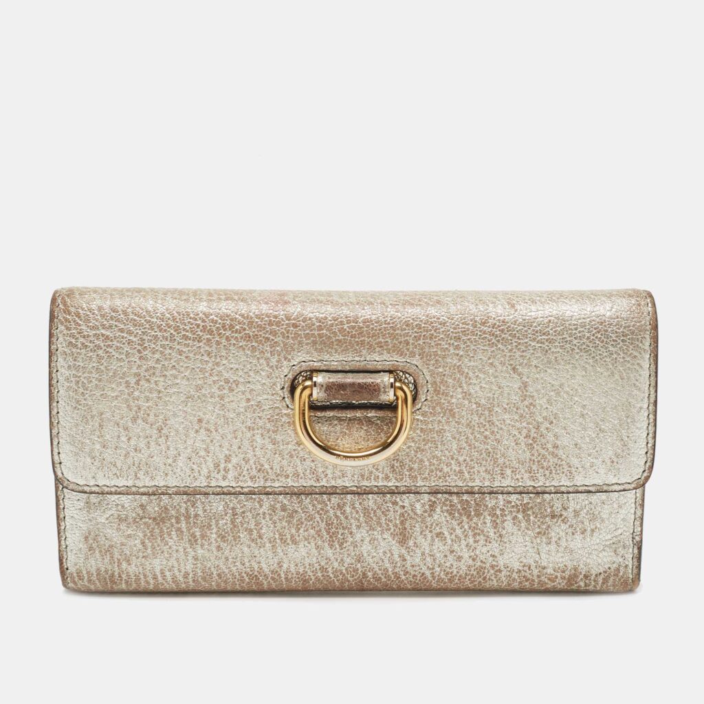 luxury-women-burberry-used-handbags-p849815-008 Burberry Silver Leather Continental Wallet