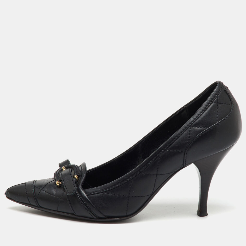 luxury-women-burberry-used-shoes-p1159650-002 Burberry Black Quilted Leather Buckle Detail Pointed Toe Pumps Size 36